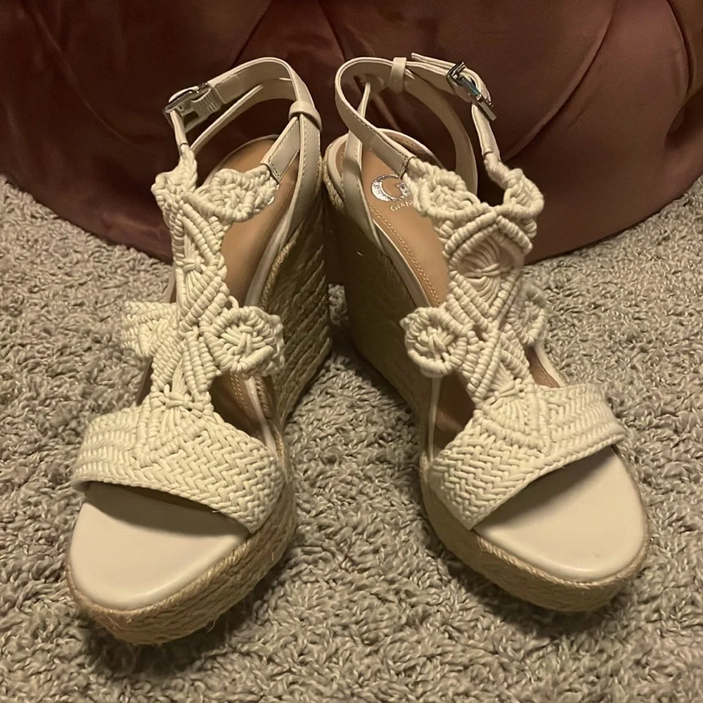 Gianni Bini Macrame Wedges Off White 8.5 - Picture 1 of 8